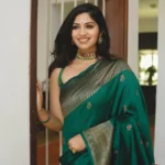 Green Pure Kanjivaram Silk Weaved With Copper Zari Comes With Heavy Kanjivaram Brocade Blouse