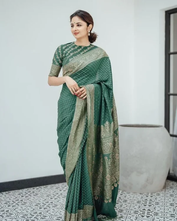 Green Pure Kanjivaram Silk Weaved With Copper Zari Comes With Heavy Kanjivaram Brocade Blouse
