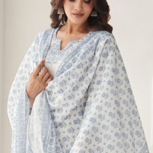 Neelofar Omaira Dupatta