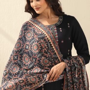 Naadirah Zarina Dupatta