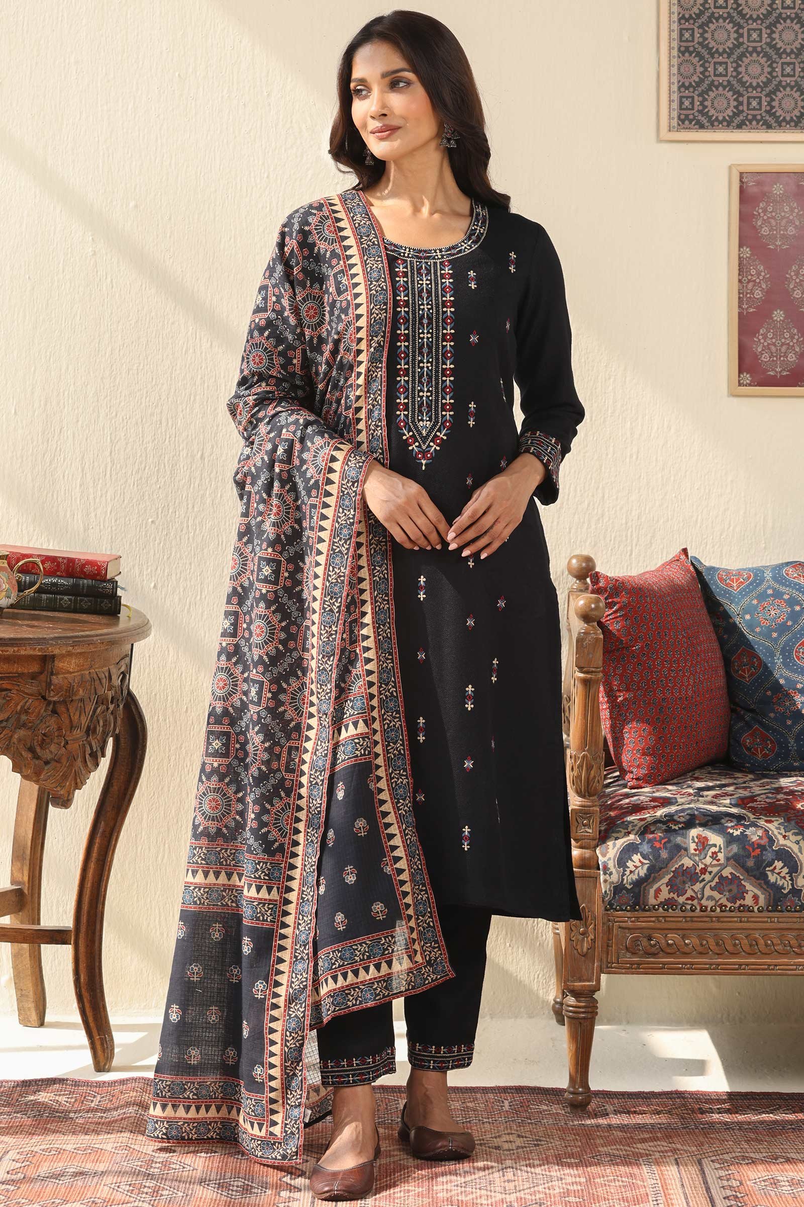 Naadirah Zarina Faux Wool Narrow Pants