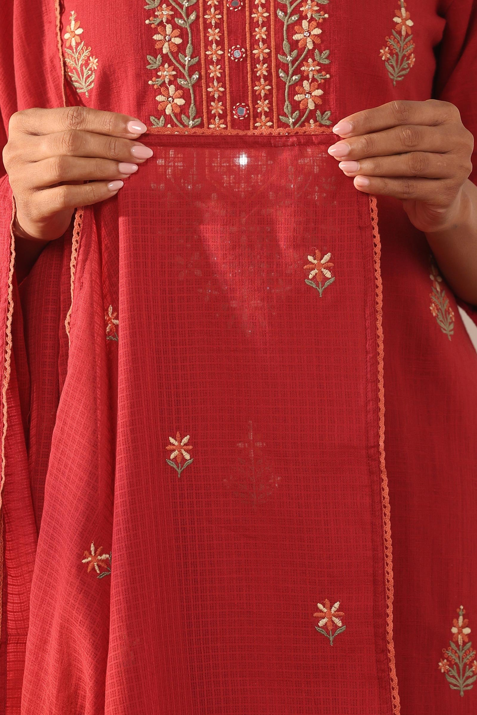 Mehraab Sabeen Red Dupatta